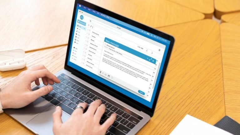 How to Add Email Signature in Outlook